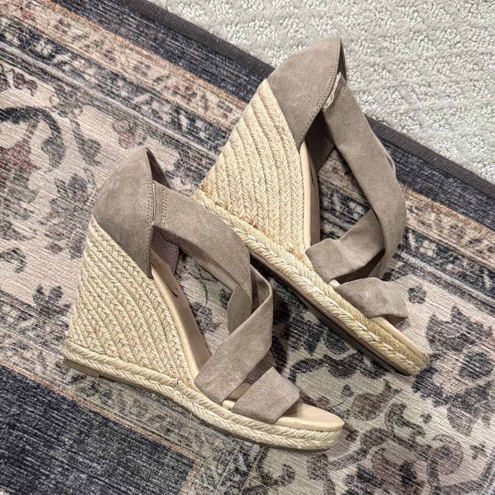 Women's Tan Wedge Sandals
